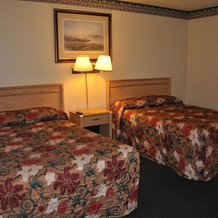 Travelers Inn Manteca Pokoj fotografie