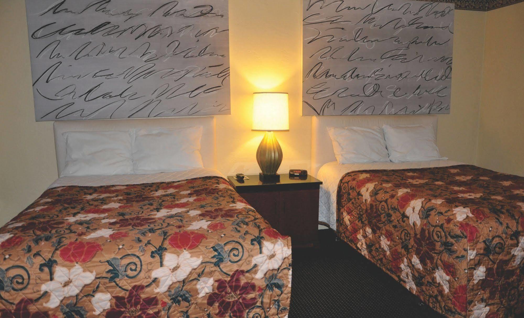 Travelers Inn Manteca Exteriér fotografie