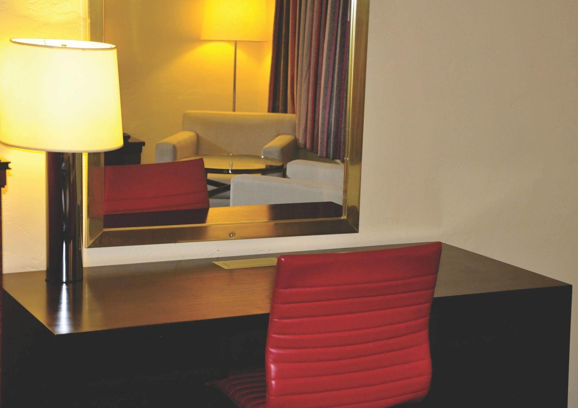 Travelers Inn Manteca Exteriér fotografie